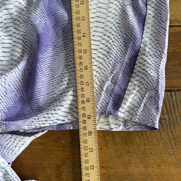 Buddy Love Women’s Cropped Top Purple Snake Print Tie Front Short Sleeve Size S - Picture 6 of 7